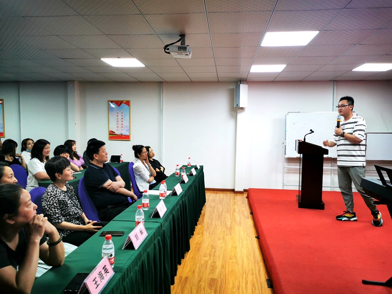 眉山同心公益藝術(shù)大講堂開講 民進市委以文化力量服務(wù)社會